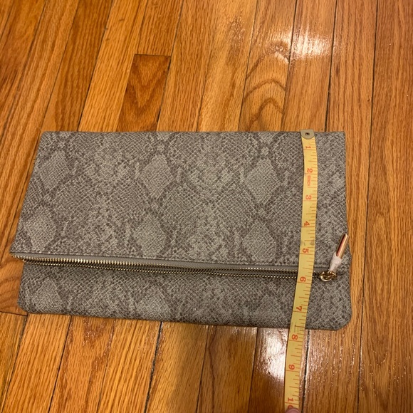 Clutch - Picture 8 of 9